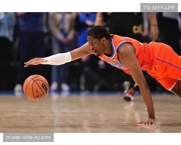 太阳格雷森阿伦膝盖疼痛出战成疑 3D侧翼状态存不确定性